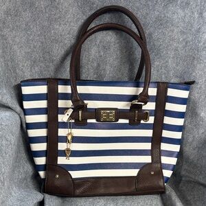 Bulldog BDP-050 Tote Style Purse W/Holster Navy Stripe (17" X 12" X 5")